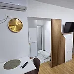 Apartment Next To Coco's