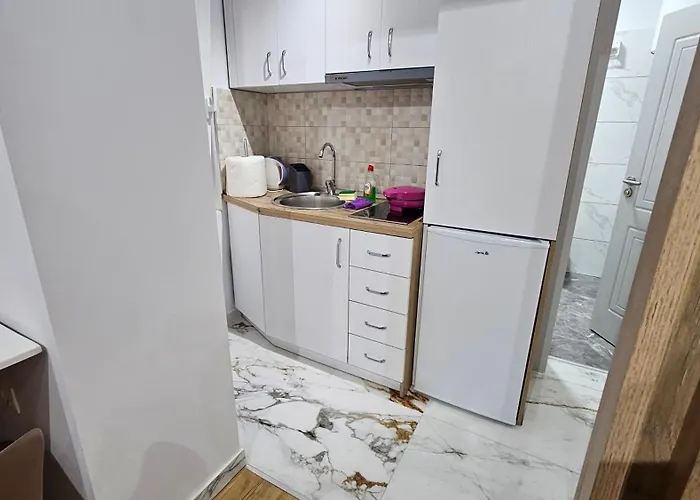 Apartment Next To Coco's