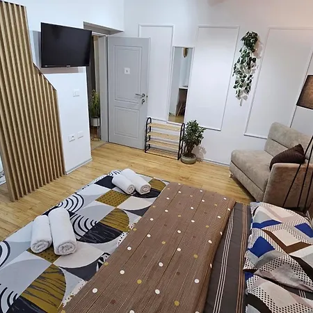 Next To Coco's Apartman