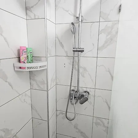 Next To Coco's Apartman